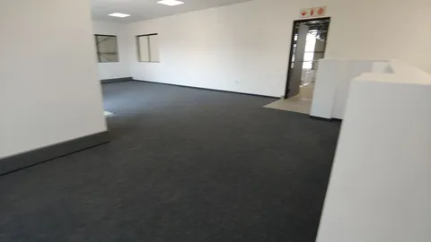 photo_of-industrial_property_to_rent_in_longlake_jt_business-park (15)